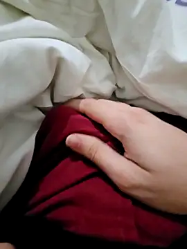 Snapshot of skiciyunis chatting on September 29, 2025, 8:35 pm skiciyunis online show from September 29, 2025, 8:35 pm