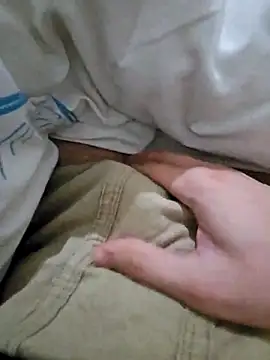 Snapshot of skiciyunis chatting on October 1, 2025, 8:59 pm skiciyunis online show from October 1, 2025, 8:59 pm