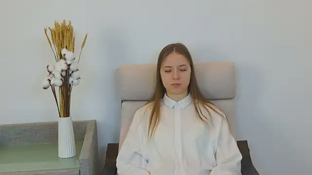 NicoCollard online show from March 12, 2025, 10:59 am