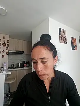 Coeur de luxure online show from September 25, 2025, 7:28 pm