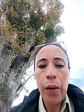 Coeur de luxure online show from October 6, 2025, 5:54 pm