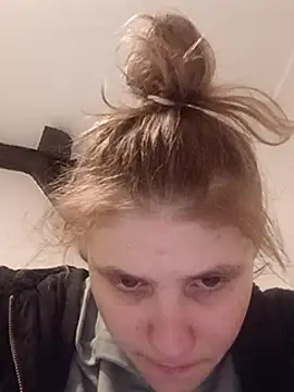 mokra olka online show from February 15, 2025, 8:22 pm