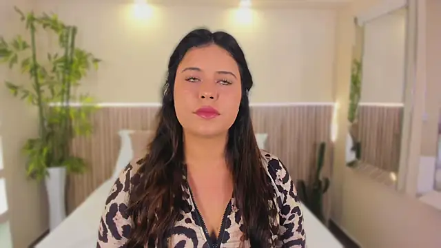 Snapshot of GeorginaReyes chatting on May 8, 2026, 10:37 pm GeorginaReyes online show from May 8, 2026, 10:37 pm