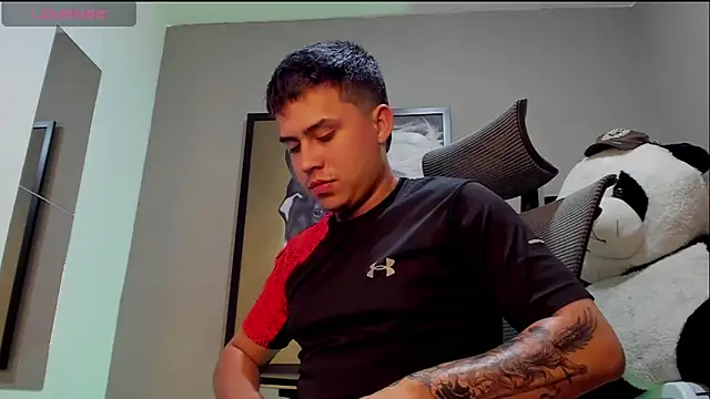 mattiwsmorris  online show from September 25, 2025, 3:21 am