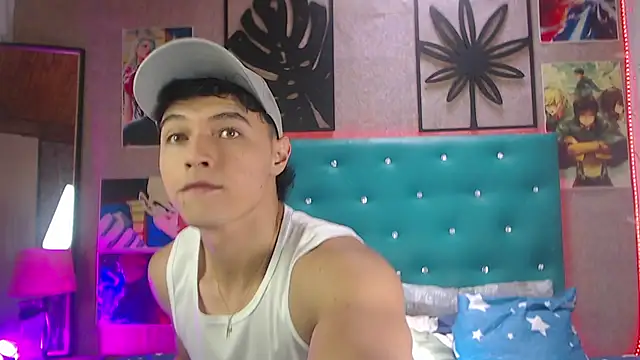 LiamAndrewzz online show from September 21, 2025, 4:19 pm