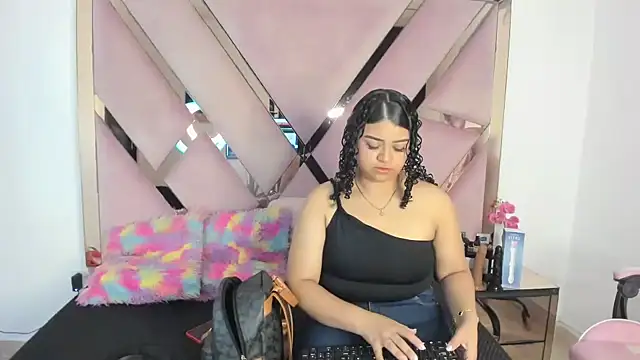 Snapshot of Rubyxht chatting on September 20, 2025, 12:50 pm Rubyxht online show from September 20, 2025, 12:50 pm