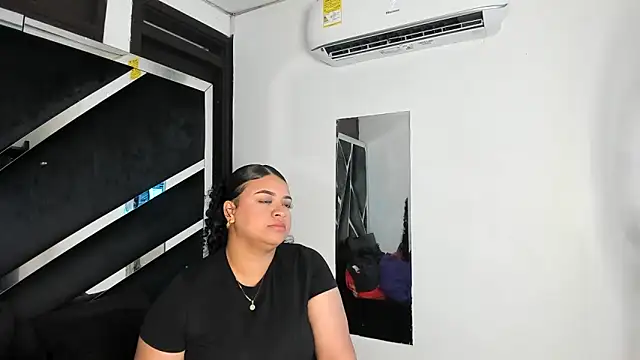 Rubyxht online show from February 26, 2026, 12:37 pm