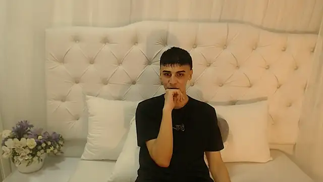 frank jhonsson online show from September 27, 2025, 5:07 pm