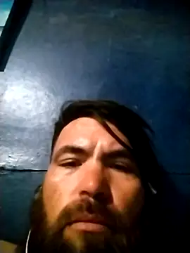 Snapshot of Holatpngo chatting on November 1, 2025, 9:28 pm Holatpngo online show from November 1, 2025, 9:28 pm