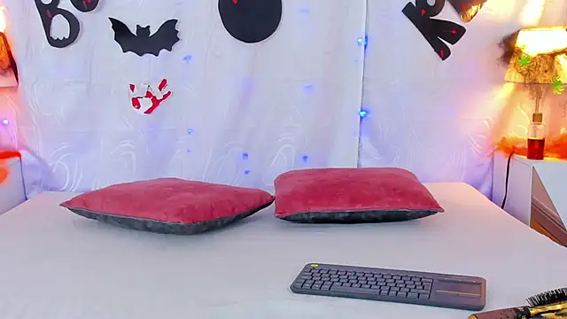 ValentinaGuerra online show from October 31, 2025, 1:28 am