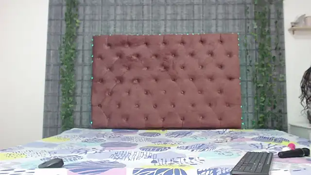 Snapshot of Mia__coluccy chatting on March 13, 2025, 3:33 am Mia coluccy online show from March 13, 2025, 3:33 am