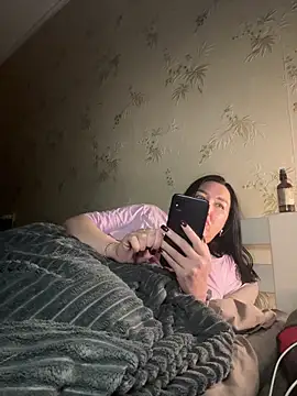 Naughtbaby 2025 online show from September 30, 2025, 3:00 am