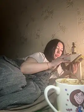 Naughtbaby 2025 online show from October 6, 2025, 3:04 am