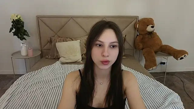 PaigePrado online show from March 17, 2026, 11:57 am