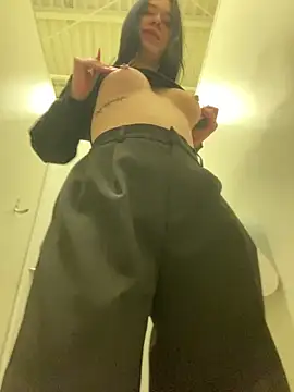 AlishaPrettyBlade online show from February 22, 2025, 6:28 am