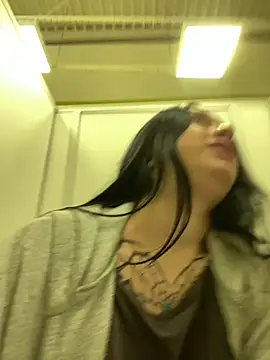 AlishaPrettyBlade online show from March 1, 2025, 9:40 am