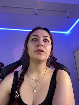 AshleySkott  online show from October 31, 2025, 7:31 am