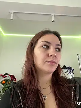 AshleySkott  online show from November 4, 2025, 8:46 am