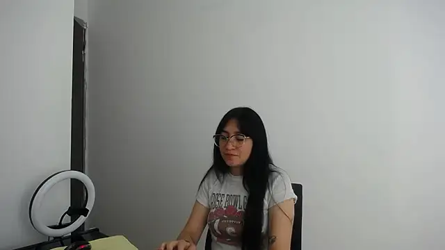 Arielle lov online show from February 11, 2026, 11:37 am