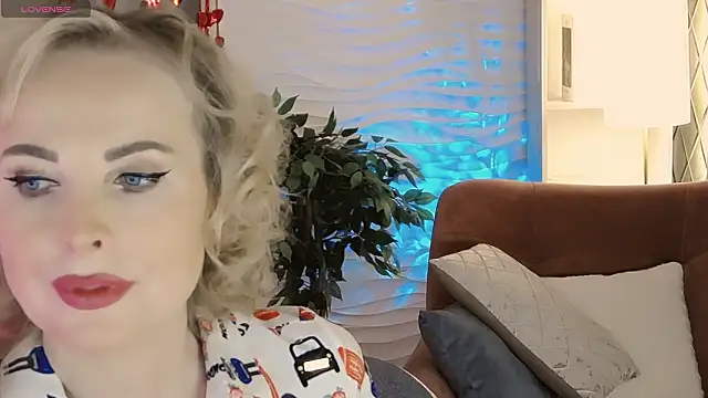 Sandra Kind online show from February 12, 2026, 5:35 am