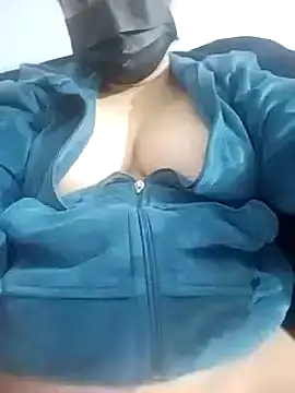 Snapshot of DesiLeela chatting on February 20, 2025, 8:28 am DesiLeela online show from February 20, 2025, 8:28 am