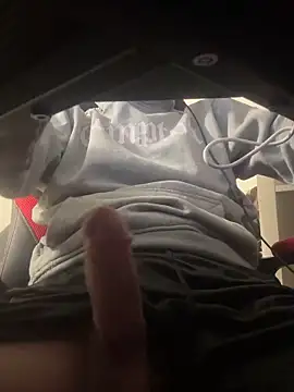 PainterHase online show from October 6, 2025, 9:12 pm