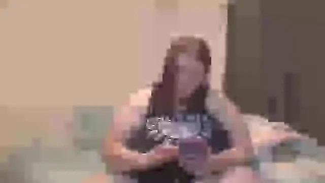 Snapshot of BubblyMoonie chatting on February 22, 2025, 2:06 am BubblyMoonie online show from February 22, 2025, 2:06 am