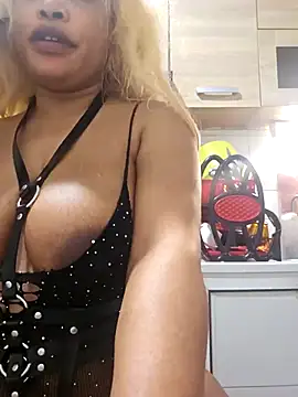 Snapshot of Louna45dv chatting on February 16, 2025, 11:37 pm Louna45dv online show from February 16, 2025, 11:37 pm