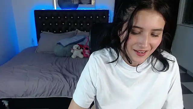 Snapshot of amy_royale chatting on February 26, 2025, 5:09 am amy royale online show from February 26, 2025, 5:09 am