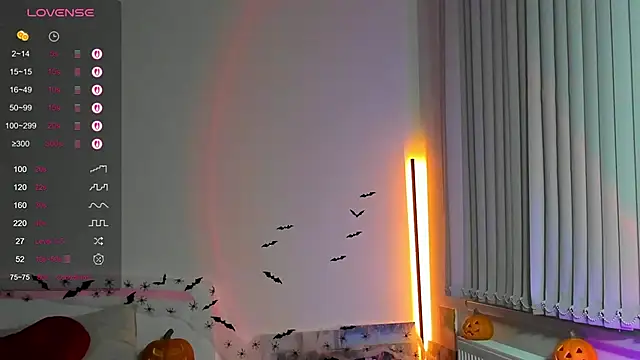 Snapshot of Andrea_tasty chatting on October 31, 2025, 2:51 pm Andrea tasty online show from October 31, 2025, 2:51 pm