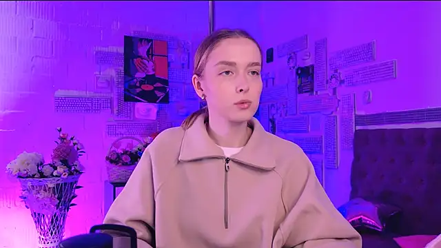 JenniferGraces online show from March 3, 2025, 8:16 am