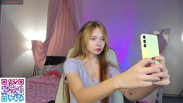 boozekirs  online show from October 10, 2025, 2:32 am