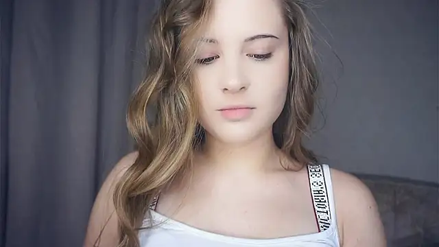 QuennaCoote online show from January 14, 2026, 7:03 am