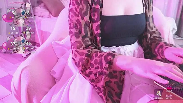 baby debbie online show from October 7, 2025, 9:01 pm