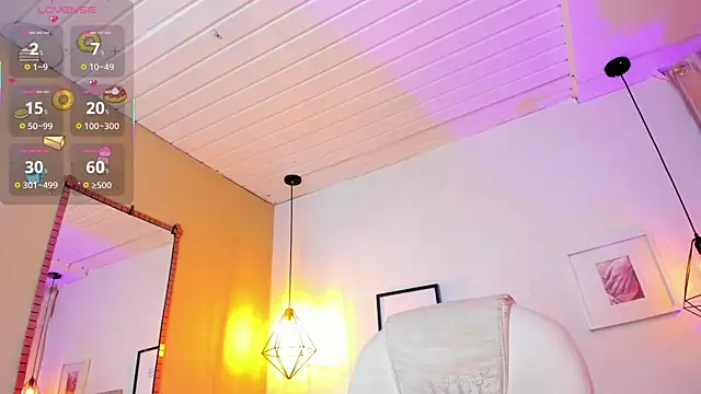 iiangel  online show from September 28, 2025, 3:06 pm