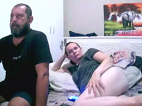 Snapshot of redsparrowXxXx chatting on February 17, 2026, 7:09 pm redsparrowXxXx online show from February 17, 2026, 7:09 pm