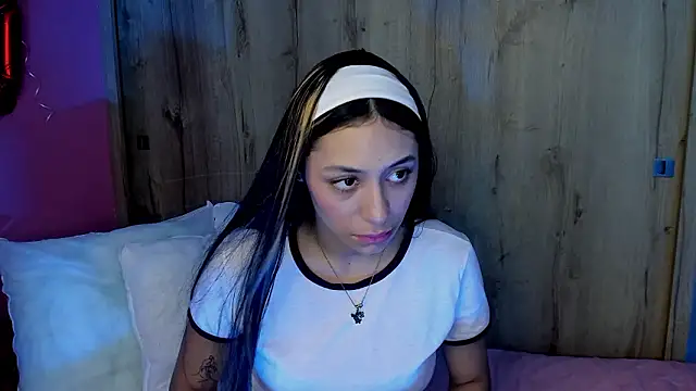 TANIA 06 online show from March 6, 2026, 8:38 pm