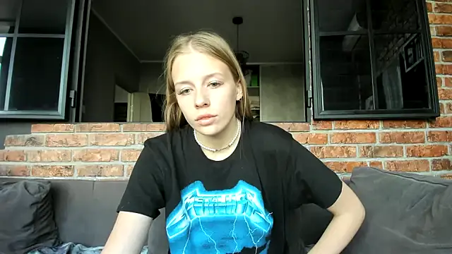 AnnNorriss online show from September 25, 2025, 3:05 pm