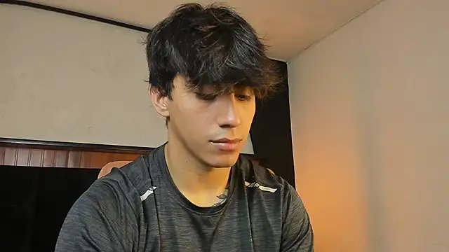 Snapshot of Allex_Cano chatting on February 19, 2026, 8:38 pm Allex Cano online show from February 19, 2026, 8:38 pm