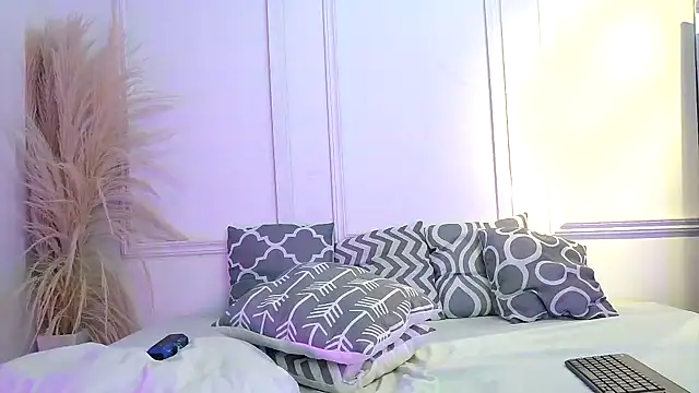 luna stanford online show from March 13, 2025, 2:16 am