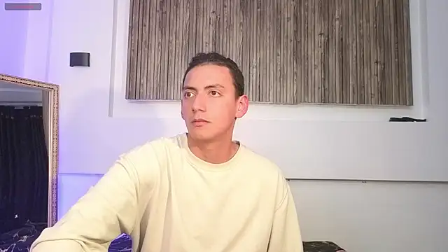 aron and paula online show from October 9, 2025, 4:32 am