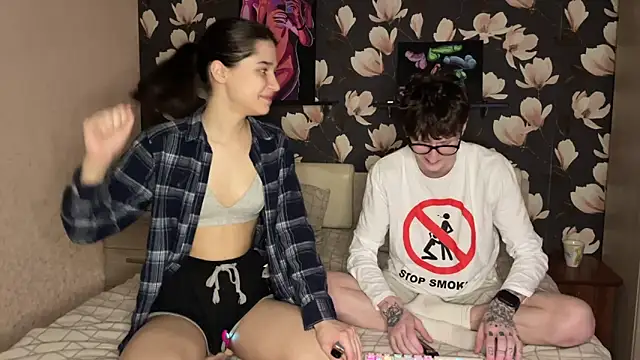 baby lesi online show from April 15, 2026, 7:32 pm