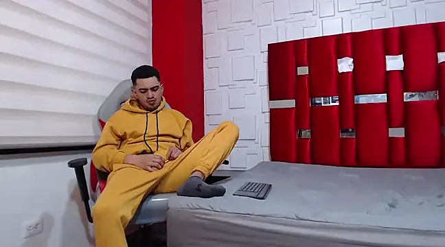 Bayron005 online show from March 16, 2025, 1:27 pm