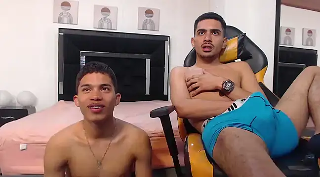 Bayron005 online show from March 21, 2025, 4:07 pm