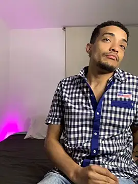 eross chipre  online show from October 6, 2025, 12:19 am