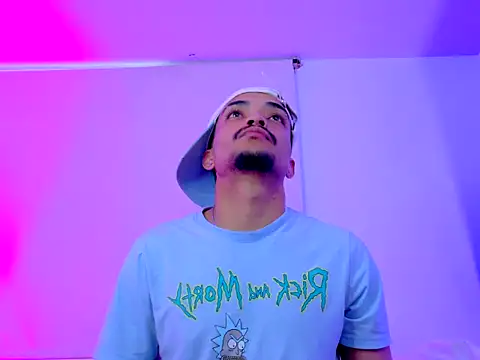 eross chipre  online show from November 18, 2025, 10:25 pm