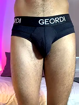 eross chipre  online show from November 26, 2025, 6:42 pm