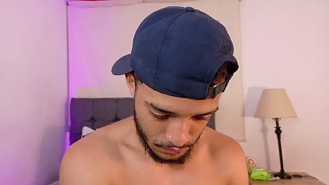 eross chipre  online show from April 8, 2026, 3:50 am