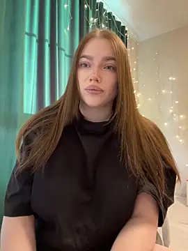 Snapshot of Milana_mil chatting on February 21, 2025, 2:06 pm Milana mil online show from February 21, 2025, 2:06 pm