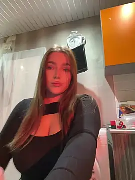 Snapshot of Milana_mil chatting on March 20, 2025, 7:04 pm Milana mil online show from March 20, 2025, 7:04 pm